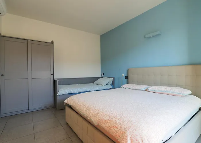 City Center - Modern Flat With Free Parking And Wifi - Apt A