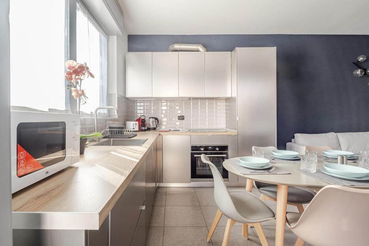 Apartment Center - Modern Flat With Free Parking And Wifi - A